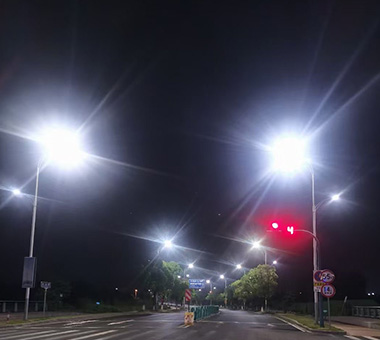 長(zhǎng)山路路燈效果